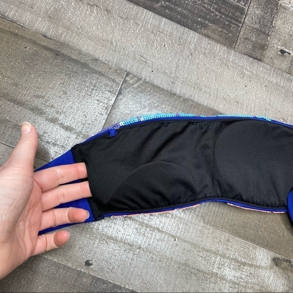 Victoria’s Secret Sequin Bandeau Bikini Top size Small - Picture 5 of 9